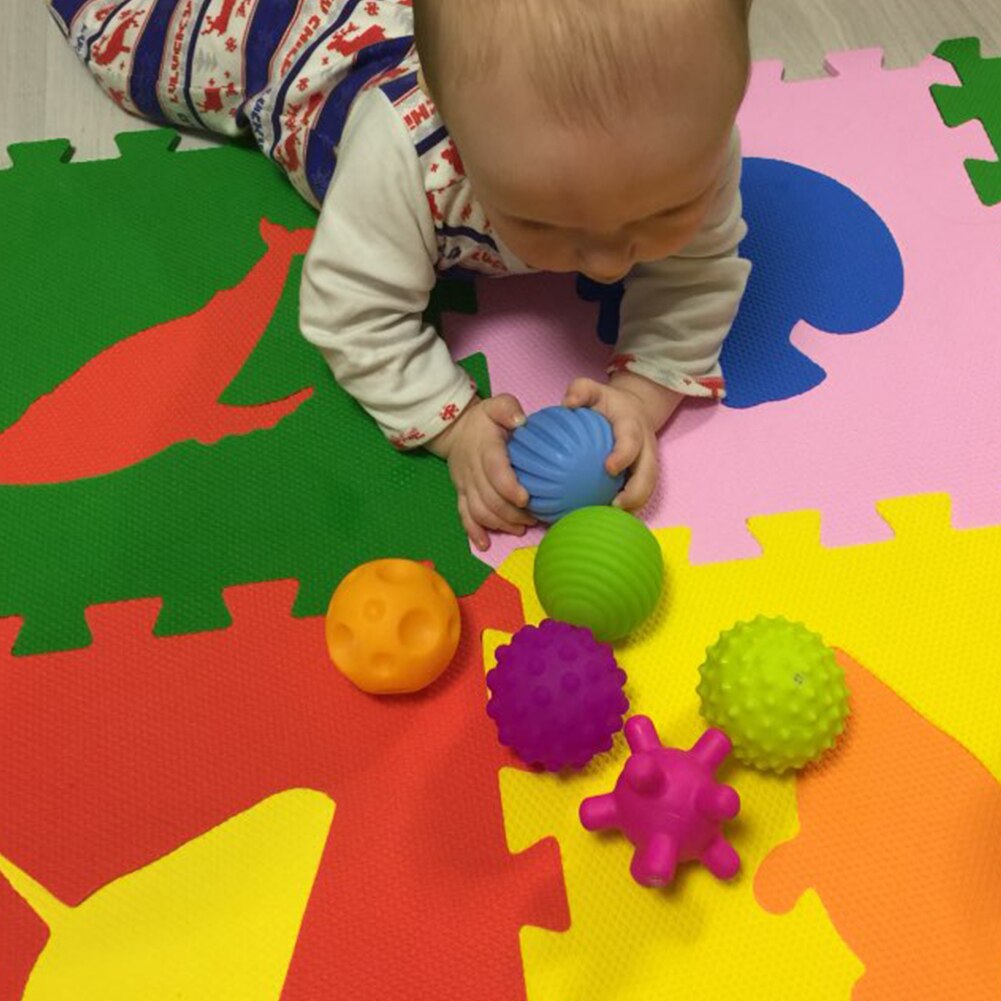 4 Textured Multi Ball Set develop baby's tactile