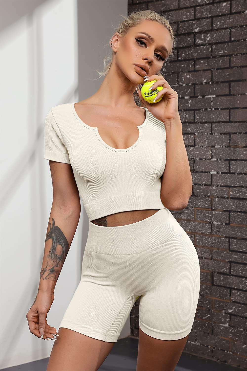 FAFOFA Womens Workout Short Leggings 2 Piece Outfits Short Crop Tops Seamless High Waist Booty Shorts M,Beige(Fafcls3077Bg-M)