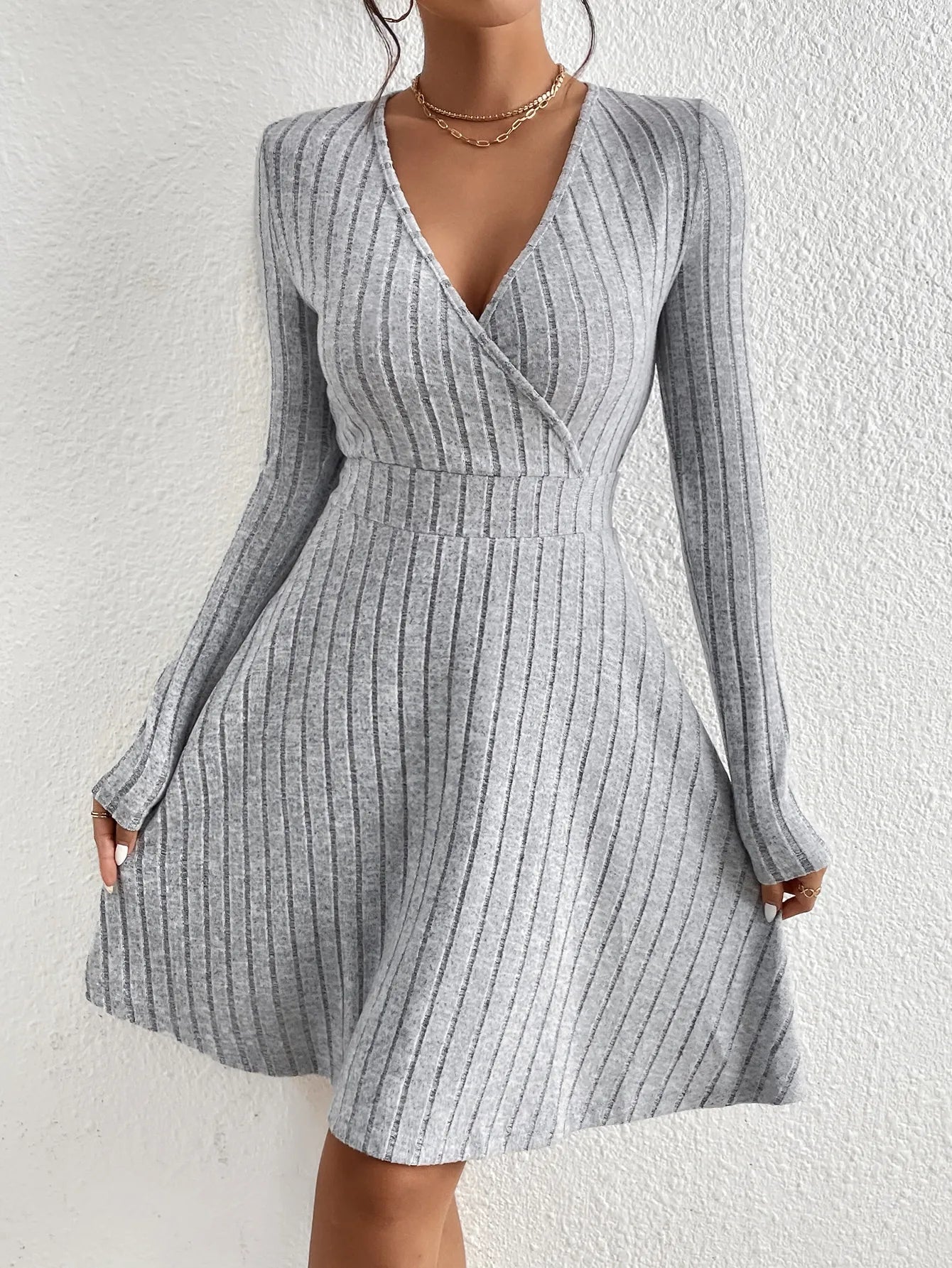 New for autumn/Winter 2024 Women Knit Slim Sexy Bodycon Dress V-Neck